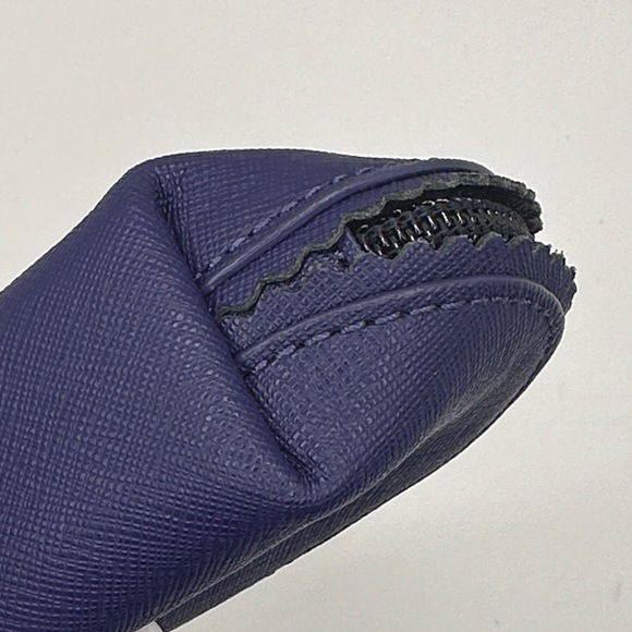 Henri Bendel Blue Coin Pouch with Gold Accent - Picture 4 of 8